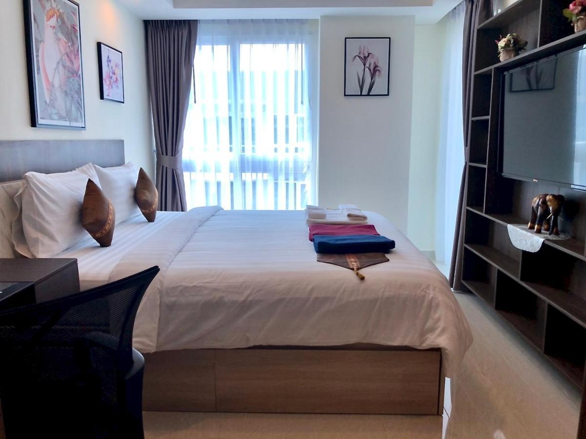Luxury Business Suits In Grand Avenue By Pattaya City Estates Exterior foto