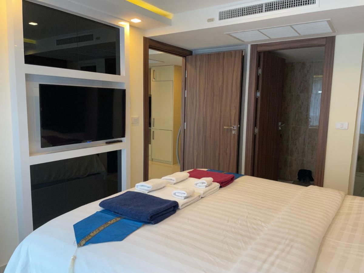 Luxury Business Suits In Grand Avenue By Pattaya City Estates Exterior foto
