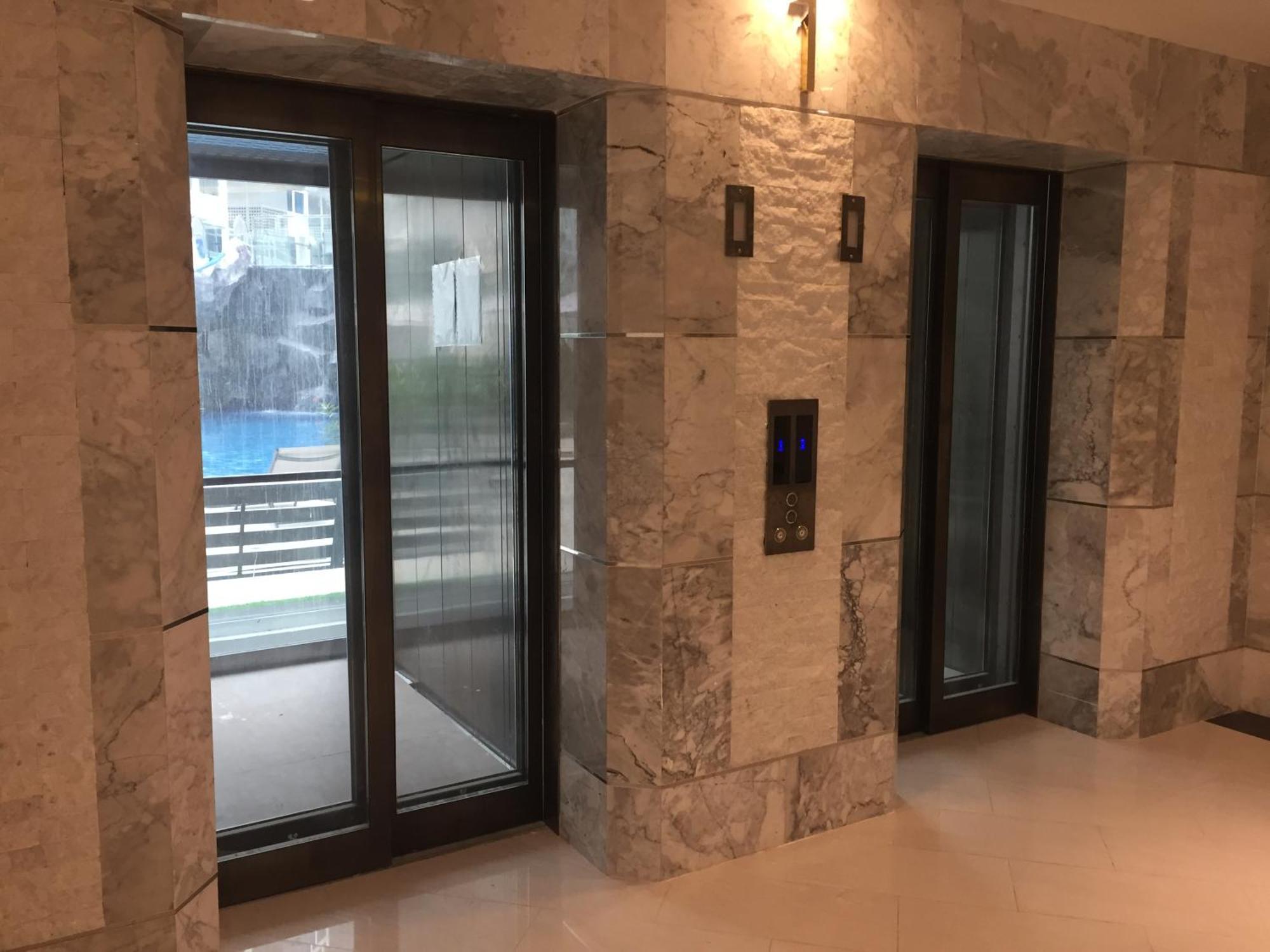 Luxury Business Suits In Grand Avenue By Pattaya City Estates Exterior foto