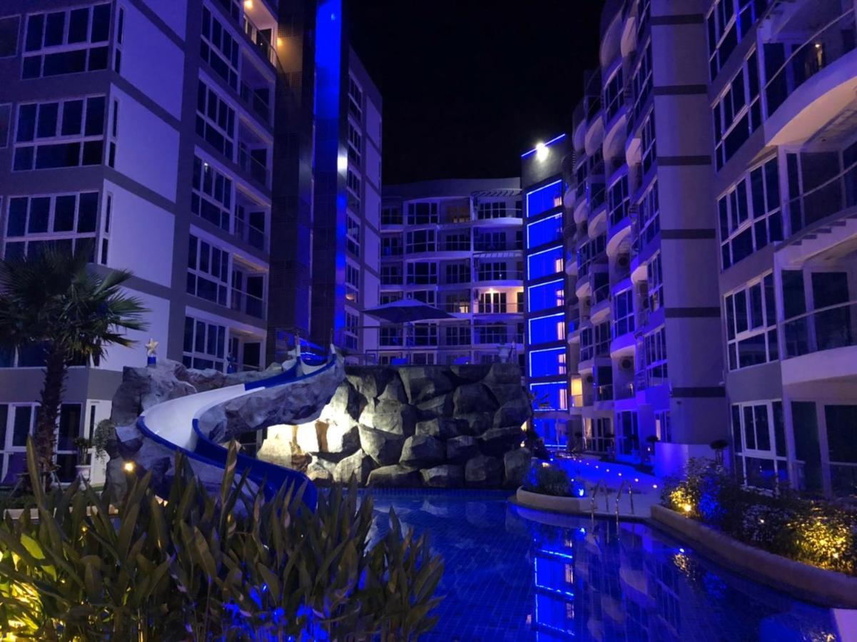 Luxury Business Suits In Grand Avenue By Pattaya City Estates Exterior foto